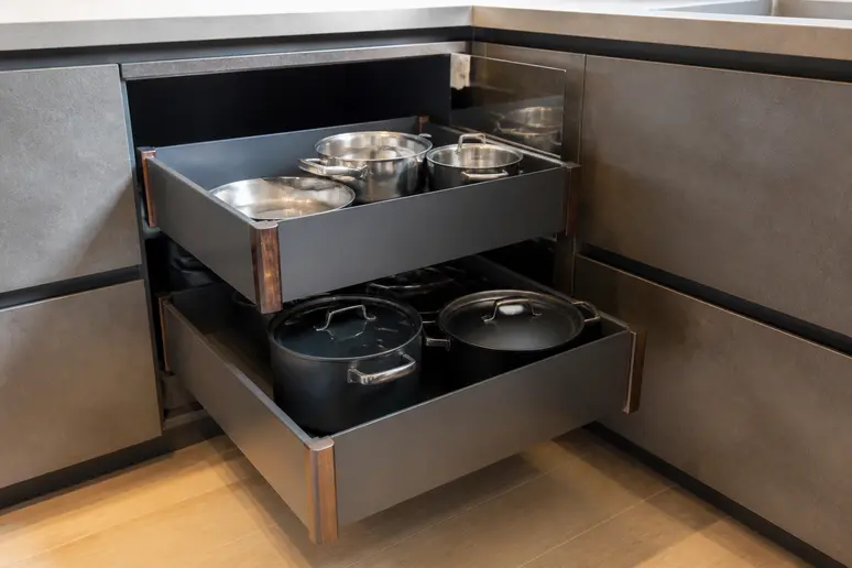 Bloc-tiroirs d'angle pour meuble bas de cuisine ouvert à pleine charge